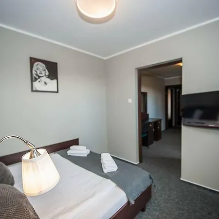 מלון Hotel Otomin