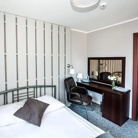 Hotel Otomin מלון