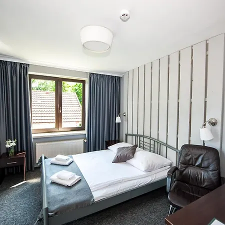 Hotel Otomin מלון 2*